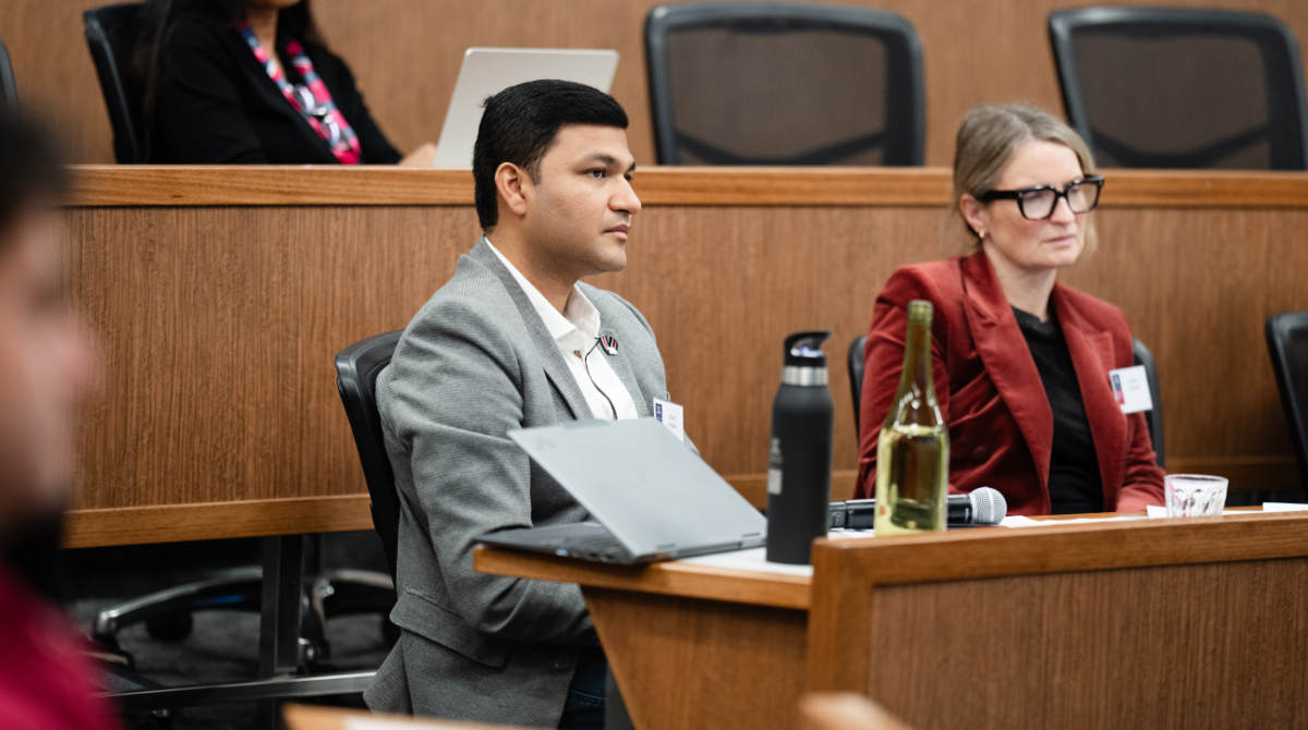 judges listening 