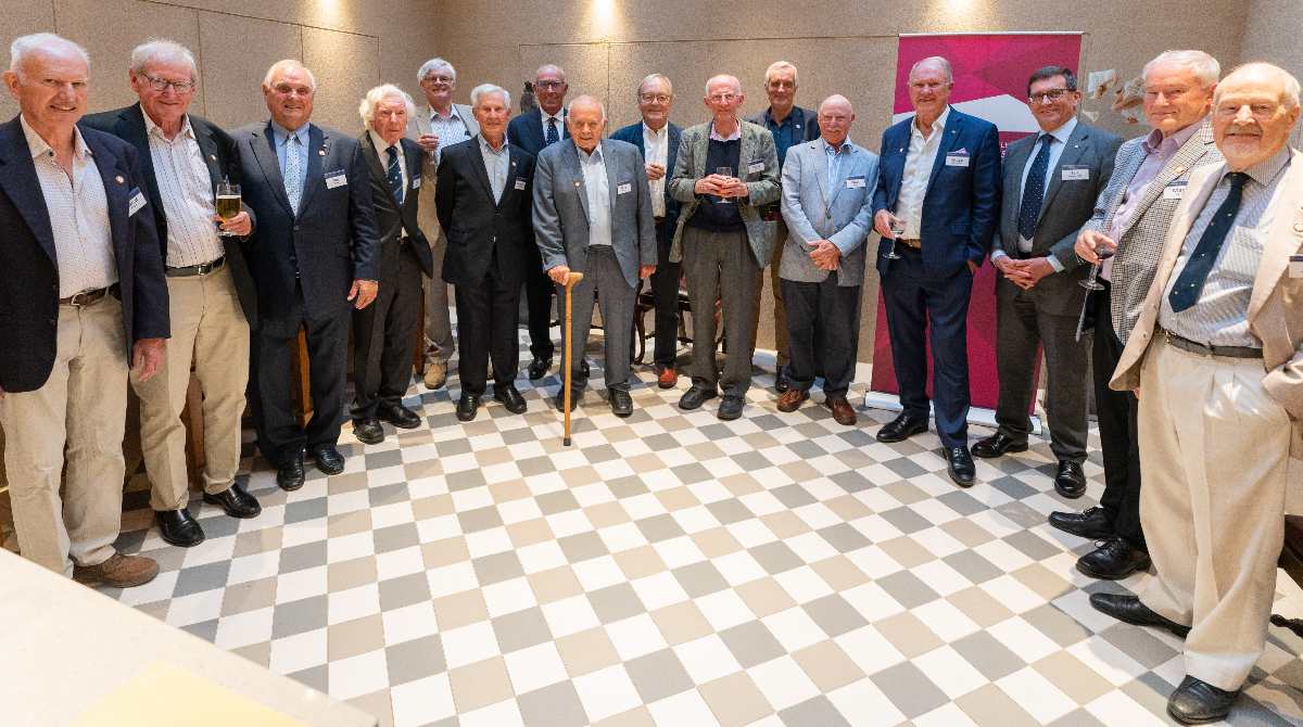 MBS-Class-of-1971-reunion-group-photo