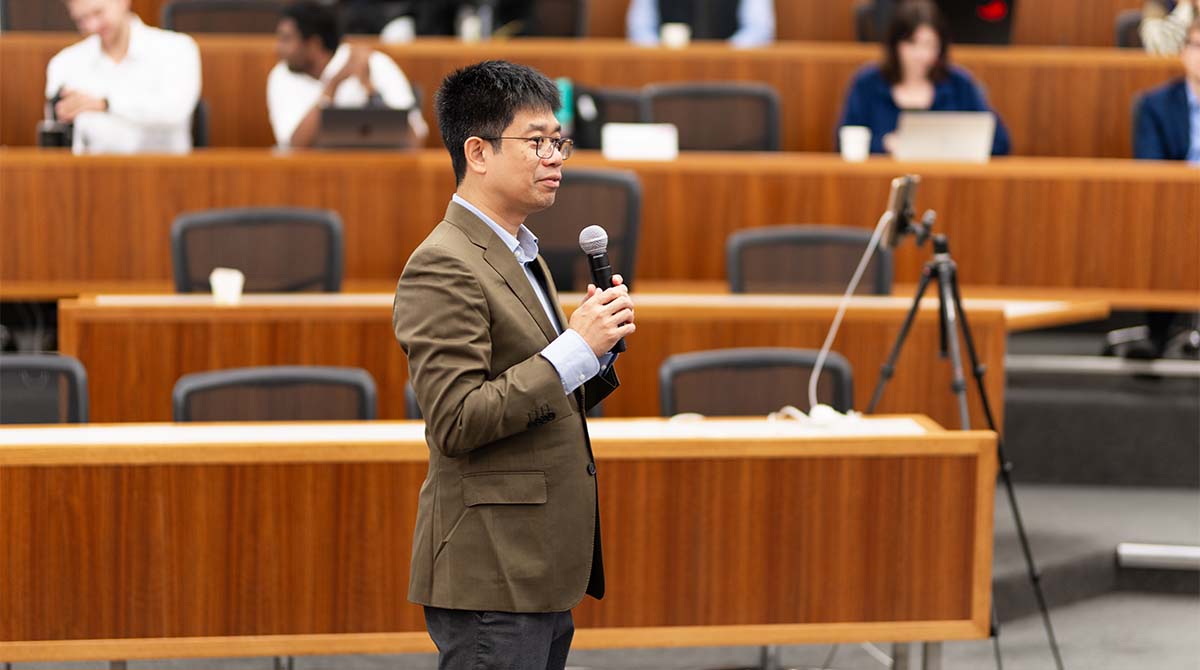 Assoc Prof Kwanghui Lim in Innovation Class (January 2024)